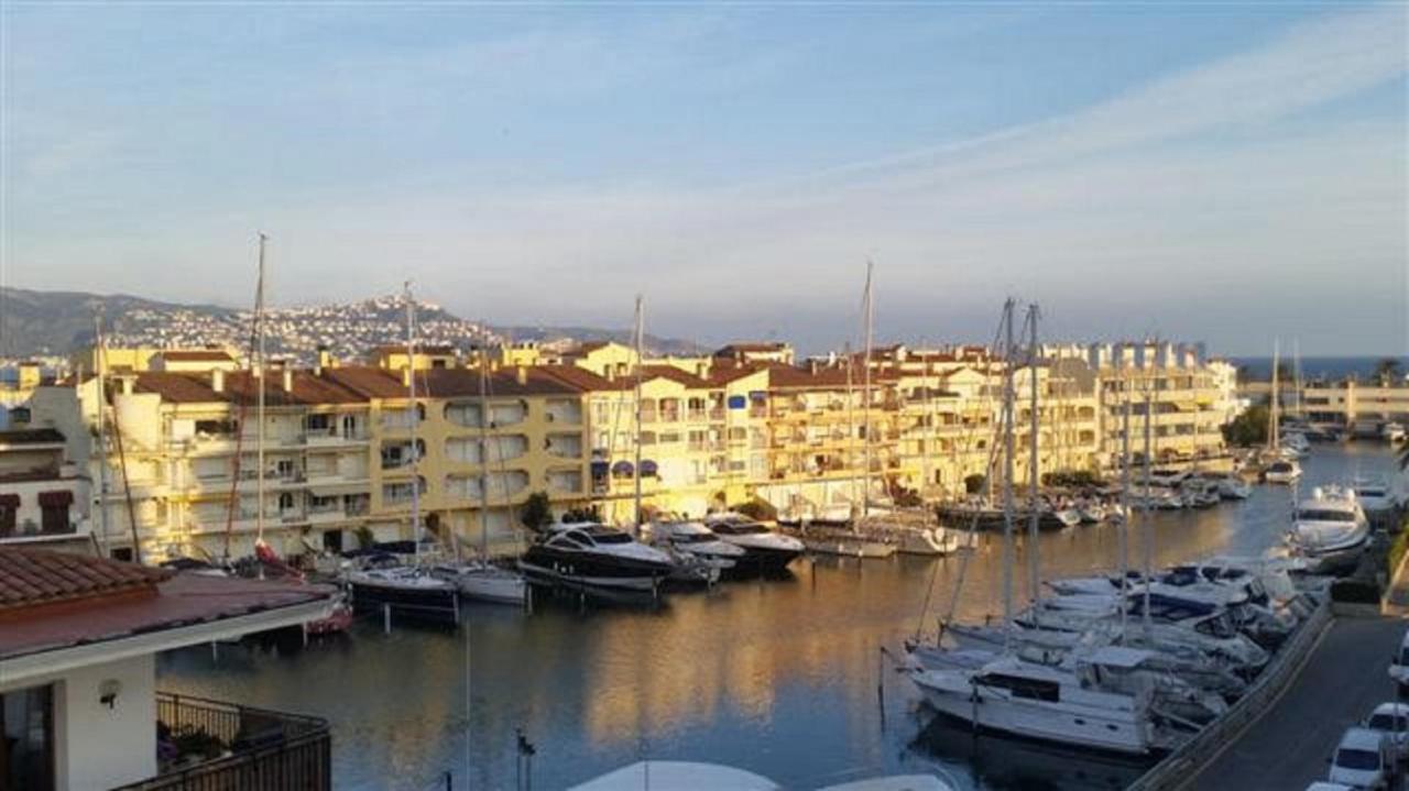 Estudio Vistas Marina Y Mar Ref 295 Empuriabrava Bagian luar foto